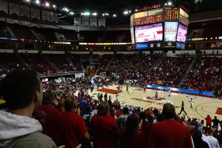 Save Mart Center, Basketball, Crowd