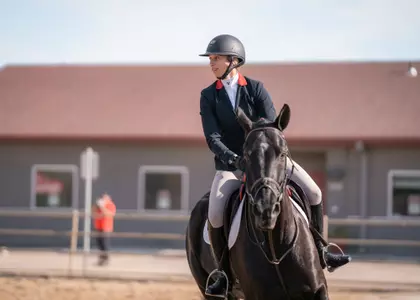 Sara Tuck rides against No. 2 SMU