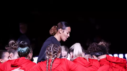 wbb huddle imani lacy