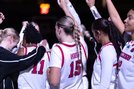team huddle wbb