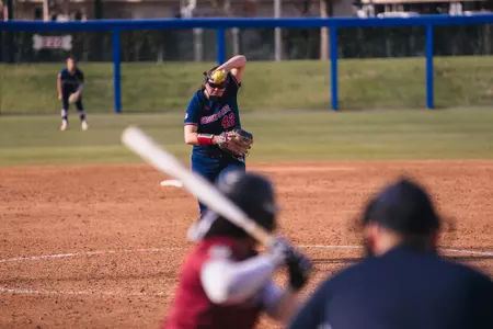 Serayah Neiss pitching