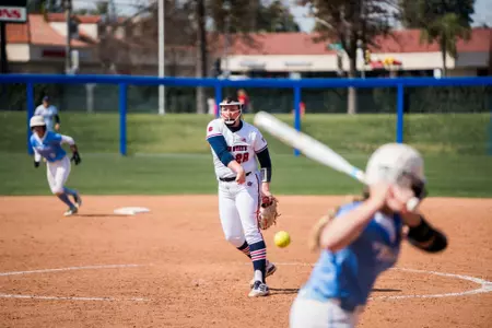 Taylor Gilmore Pitching