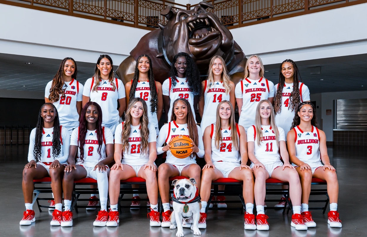 2025-26 Fresno State Women's basketball team photo