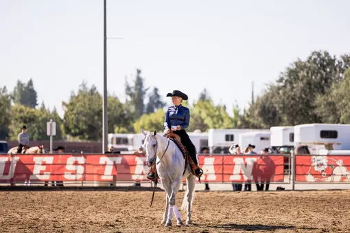 Hailey Olson horsemanship