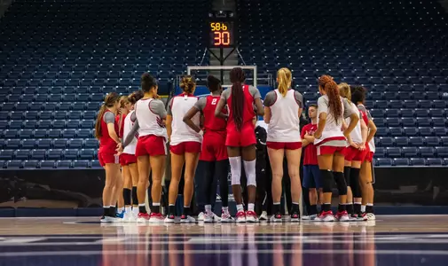 wbb team huddle at BYU