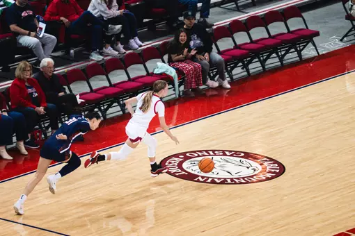 emilia long on court vs Pepperdine