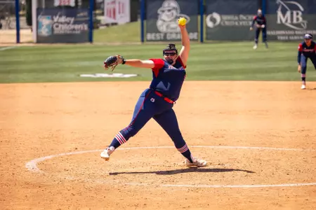 Serayah Neiss pitching