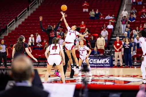 jaisa gamble tip off vs UNLV
