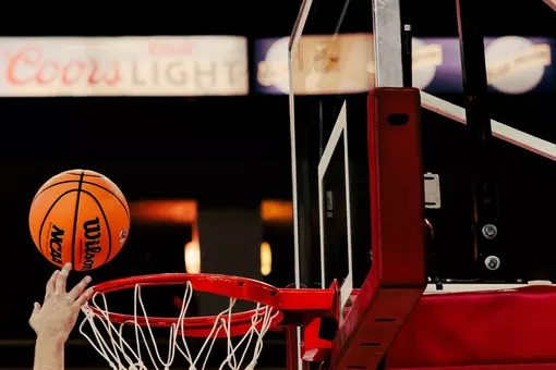 MBB Hoop