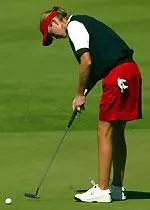 Sophomore Elly Leonard