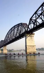 The Cardinal rowing program closed 2006 ranked 20th in the nation in the Varsity 8+.