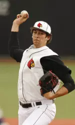 Senior RHP Travis Tingle