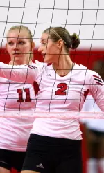 Brook Mattingly hit .750 at middle for the Cards.