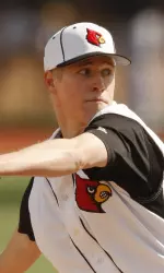 Junior RHP Justin Amlung