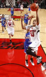 Monique Reid goes up for a layup.