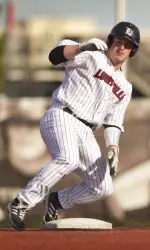 Junior C Kyle Gibson