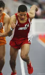 Andrew Stewart helped the men's distance medley relay team pick up a victory.