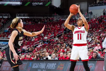 LOUISVILLE WOMEN'S BASKETBALL V IUPUI | Arica Carter