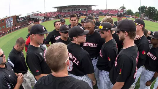 Dan McDonnell (3), pre-game huddle| Louisville v Cal State Fullerton | NCAA Super Regional | Game 3 | Photo By: Jeff Reinking | Louisville Athletics