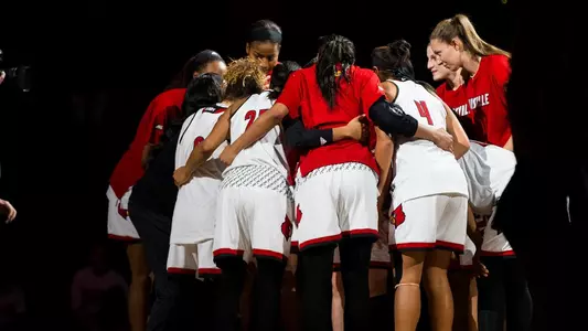 Women's Basketball v Evansville | Huddle