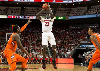 LOUISVILLE V CLEMSON | Deng Adel