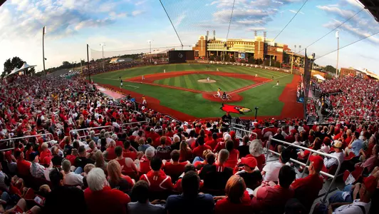 Fans - Jim Patterson Stadium| Louisville v Kennesaw State | NCAA Super Regional Game 1| Photo By: Jeff Reinking | Louisville Athletics