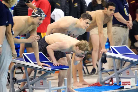 800 Free Relay