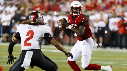 This is Malik Cunningham throwng a pass versus Western Kentucky
