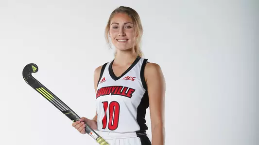 Camryn Pichea studio photo