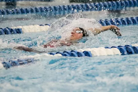 Alina Kendzior does the backstroke