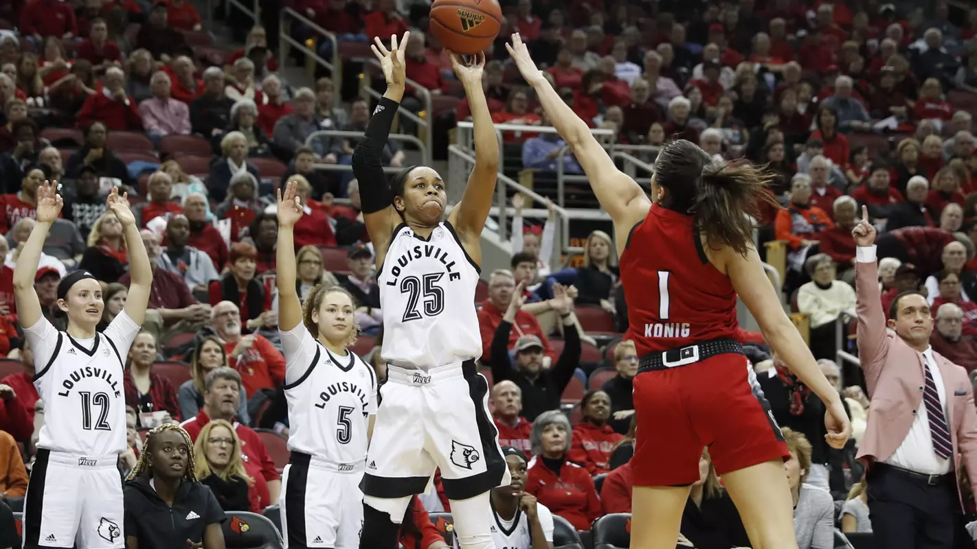 Asia Durr Louisville Cardinals