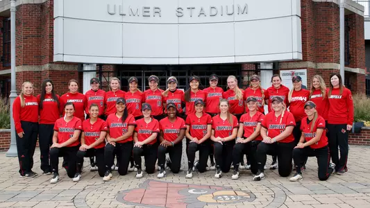 2019 Louisville Softball Team Photo