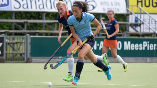 2019 signee Thirsa Kho dribbles down the field