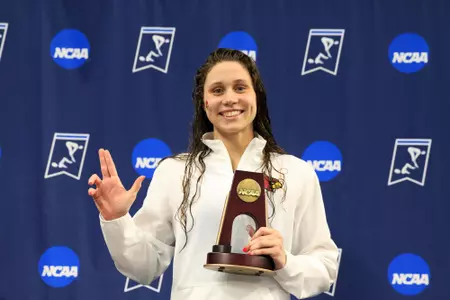 Mallory Comerford wins the 200 free at NCAA Championships.