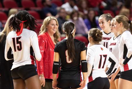 Head Coach Dani Busboom Kelly talks with team in a huddle during the NCAA Tournament match against Samford at Diddle Arena on December 5.