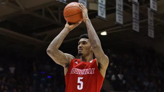 Malik Williams shoots against Duke during the 2019-20 season