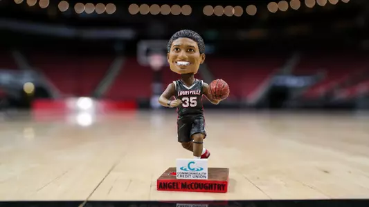 Angel McCoughtry Louisville Cardinals