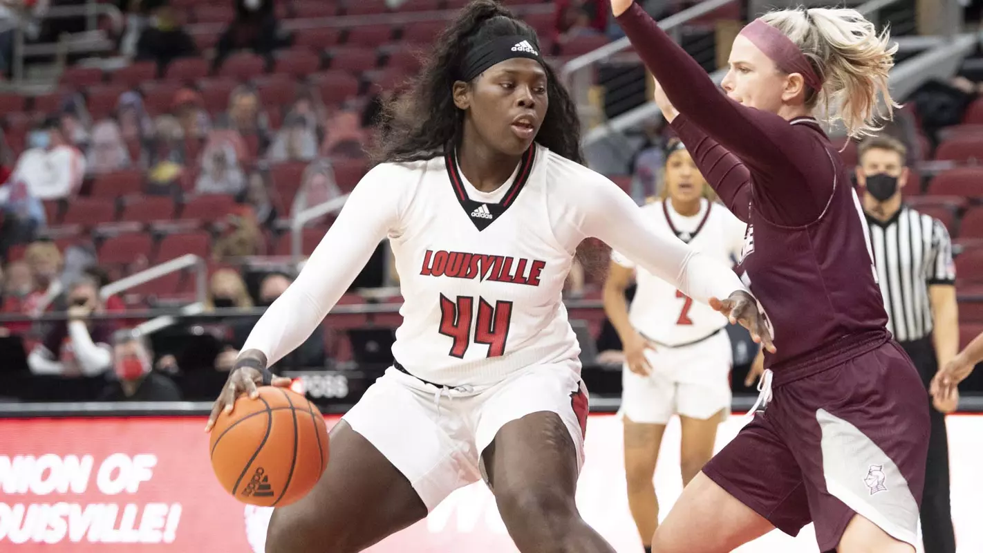 Olivia Cochran Louisville Women's Basketball