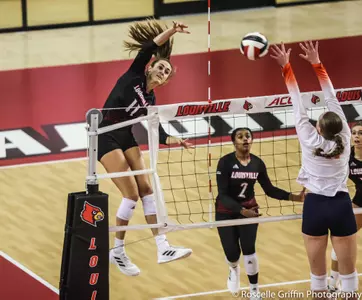 Anna Stevenson swings against Syracuse