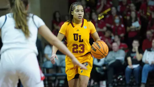 Chelsie Hall Louisville Women's Basketball