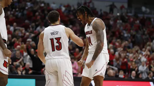 Dre Davis celebrating against Detroit Mercy.