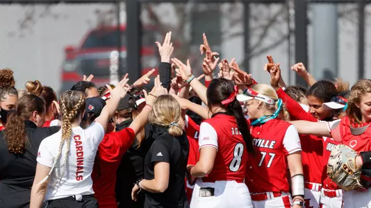softball team huddle
