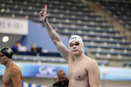 Barna throws up his L