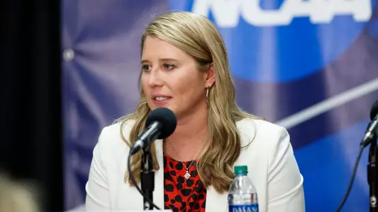 Dani Busboom-Kelly Louisville Volleyball