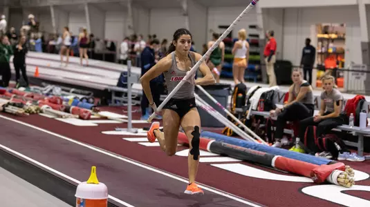 Gabriela Leon competes in pole vault at Hokie Invitational