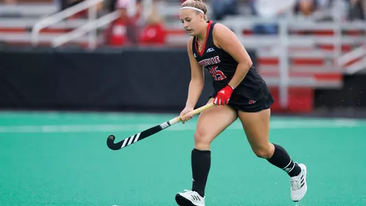 Emilia Kaczmarczyk moves the ball down the field against Indiana