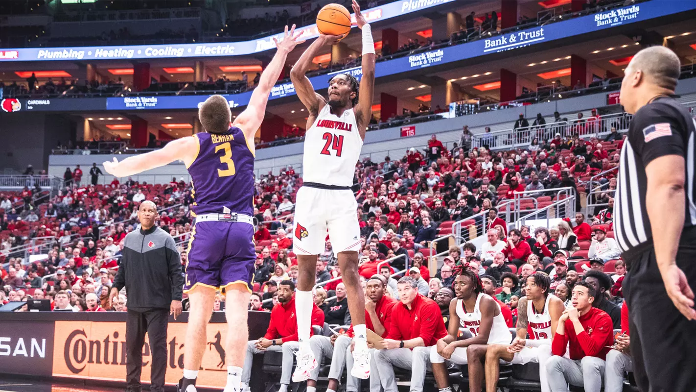 Jae'Lyn Withers shoots a 3-pointer against Lipscomb on Dec. 20, 2022 at the KFC Yum! Center.