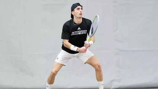 Etienne Donnet gets ready to return a serve