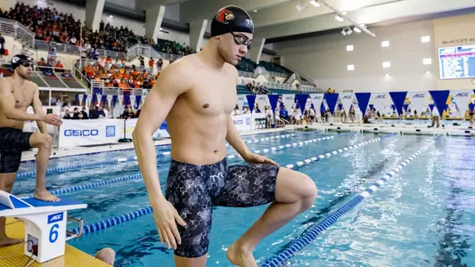Nick Albiero on the blocks