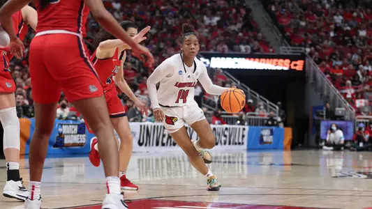 Kianna Smith drives into the lane in NCAA Round 2 vs. Gonzaga
